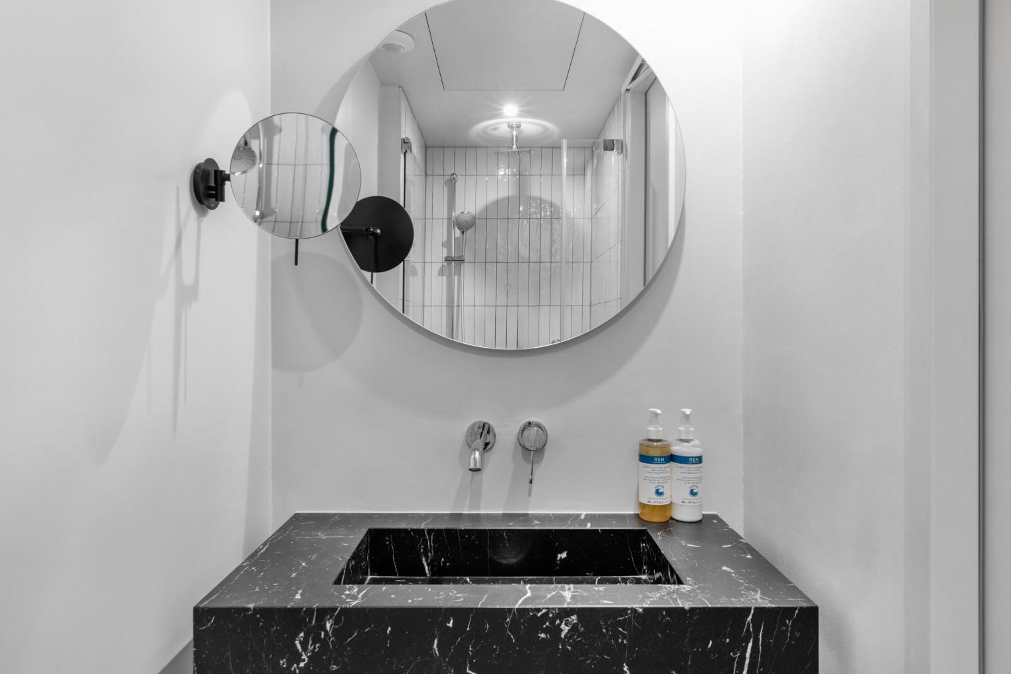 Numa Berlin Savi Aparthotel ภายนอก รูปภาพ